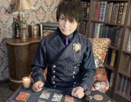 大宮の当たる占い師・青園シュウ・潜在意識タロット占い